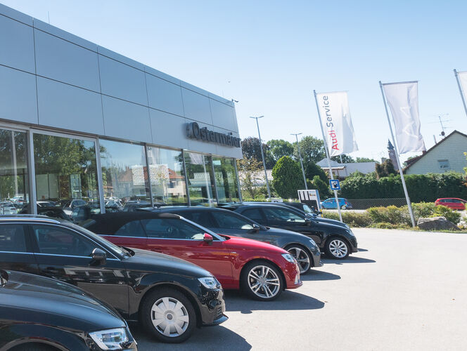 Außenansicht des Autohaus Ostermaier