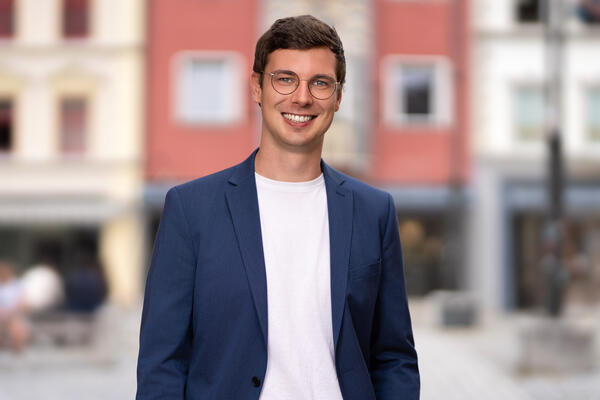 Ihr Ansprechpartner Simon Wagner